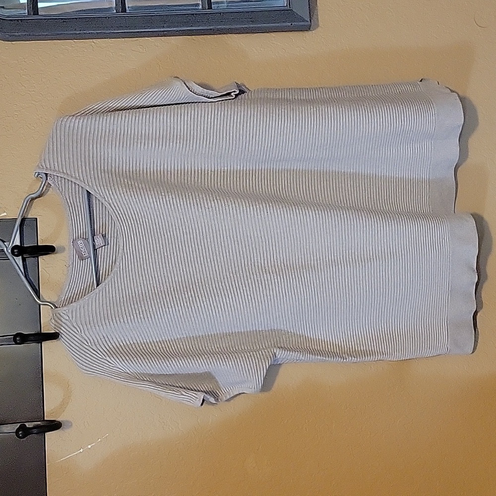 CHICOS cap sleeve sweater